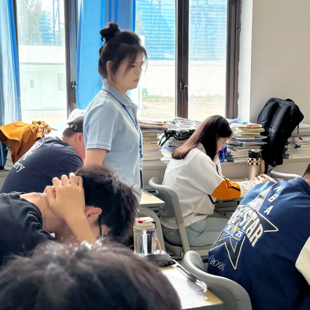高一开学第一课就懵?初高衔接这4个坑,90%的中考生躲不掉(图1) 高一开学第一课就懵?初高衔接这4个坑,90%的中考生躲不掉(图1)