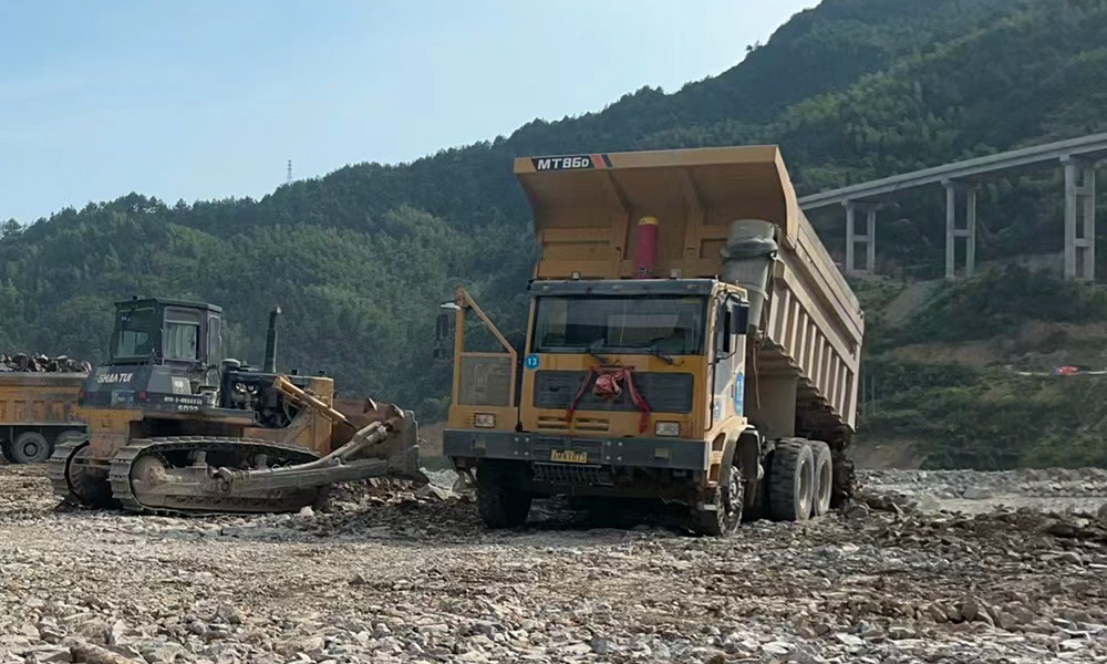 新国标刚落地公路智慧工地,北斗部署指南帮你省30%成本(图1) 新国标刚落地公路智慧工地,北斗部署指南帮你省30%成本(图1)